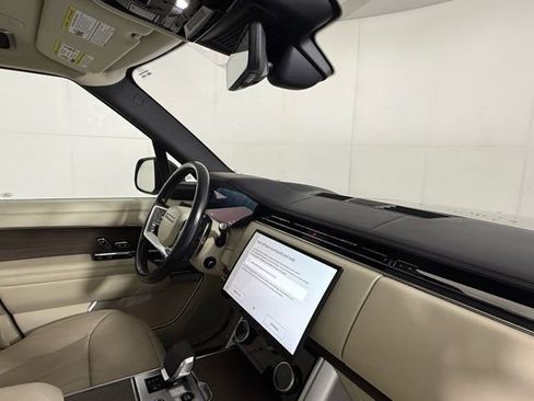 Used 2023 Land Rover Range Rover Long Wheelbase SE AWD/4WD image 33