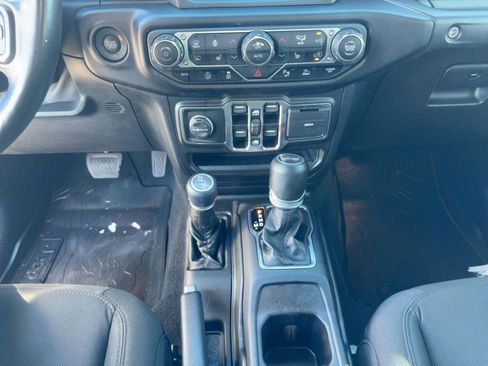 Certified 2021 Jeep Wrangler Unlimited Sport w/ Sun And Sound Package image 24