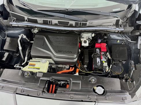 Certified 2023 Nissan Leaf S image 28
