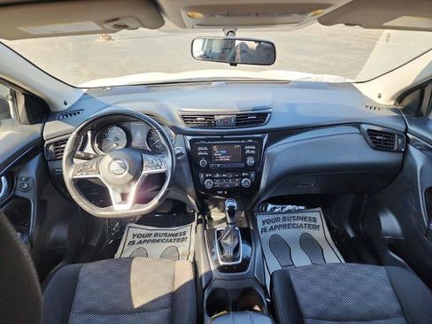 Certified 2017 Nissan Rogue Sport SV w/ SV All-Weather Package image 25