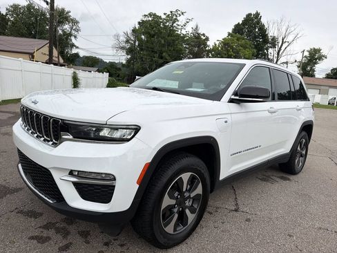 Used 2024 Jeep Grand Cherokee Limited 4xe AWD/4WD image 10
