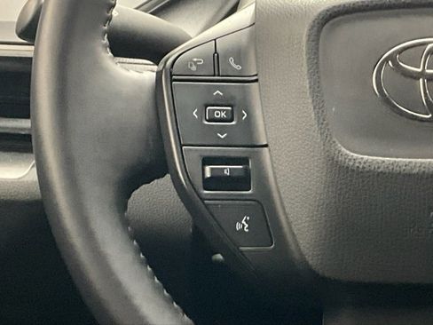 Used 2023 Toyota Prius LE image 17