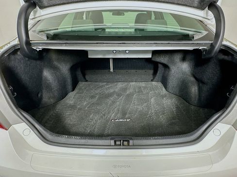 Used 2015 Toyota Camry LE FWD image 24
