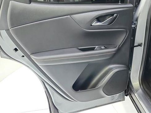 Used 2025 Chevrolet Blazer RS FWD image 23