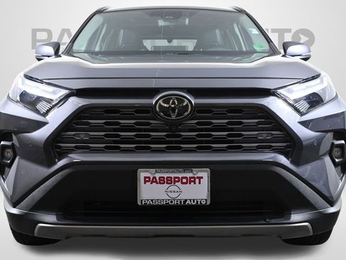 Used 2022 Toyota RAV4 Limited image 2