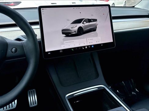 Used 2023 Tesla Model Y Performance AWD/4WD image 12