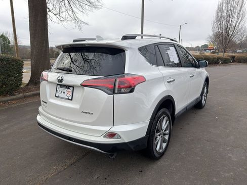 Used 2017 Toyota RAV4 Limited image 7