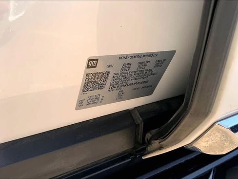 Used 2021 GMC Yukon SLT w/ Rear Media and Nav Package AWD/4WD image 33