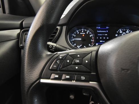Used 2020 Nissan Rogue S image 22
