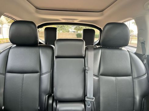 Used 2020 Nissan Pathfinder Platinum image 35