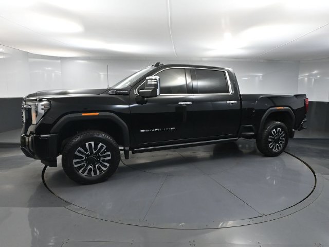 Used 2024 GMC Sierra 3500 Denali Ultimate AWD/4WD image 8