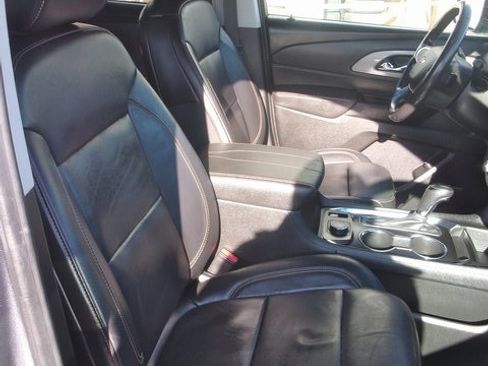 Used 2020 Chevrolet Traverse LT w/ LT Premium Package image 33