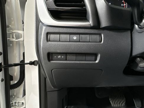 Used 2021 Nissan Rogue SV AWD/4WD image 14