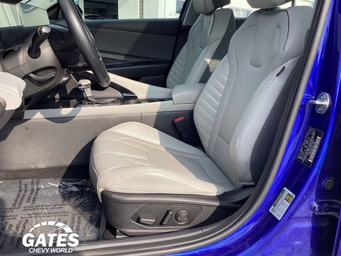 Used 2024 Hyundai Elantra Limited FWD image 11