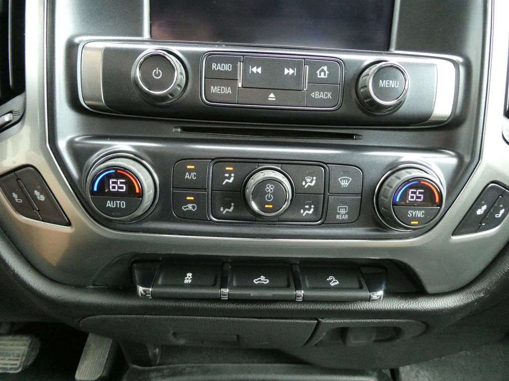 Used 2018 Chevrolet Silverado 1500 LT w/ All Star Edition AWD/4WD image 25