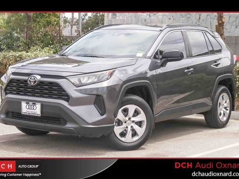 Used 2019 Toyota RAV4 LE FWD image 1