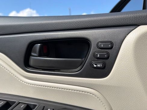 Used 2025 Honda Odyssey EX-L image 18