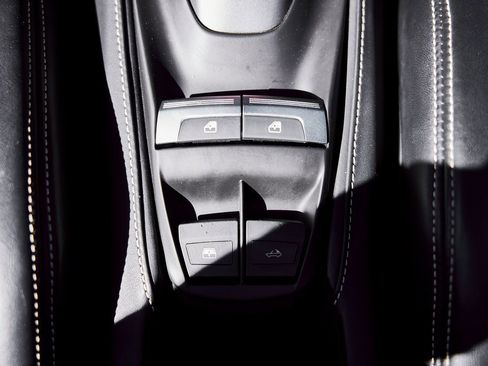 Used 2018 Ferrari 488 Spider image 63