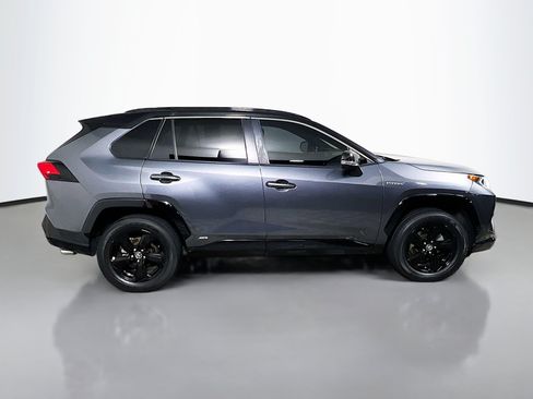 Used 2020 Toyota RAV4 XSE AWD/4WD image 3
