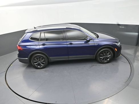 Used 2022 Volkswagen Tiguan SE AWD/4WD image 22