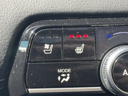 Used 2025 Honda Pilot Elite image 23