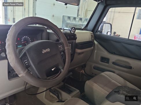 Used 2005 Jeep Wrangler X AWD/4WD image 10