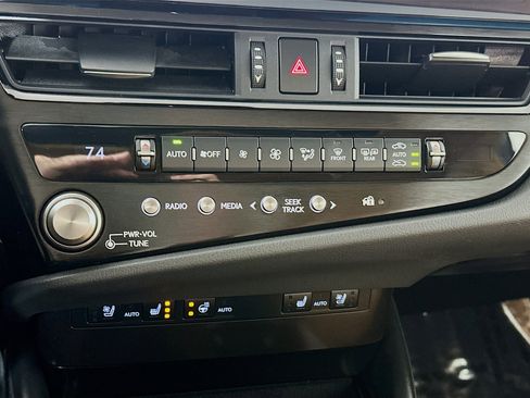 Certified 2025 Lexus ES 300h F Sport image 15