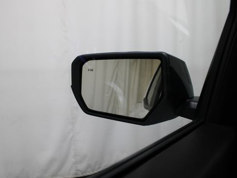 Used 2024 Chevrolet Colorado ZR2 w/ ZR2 Bison Edition image 13