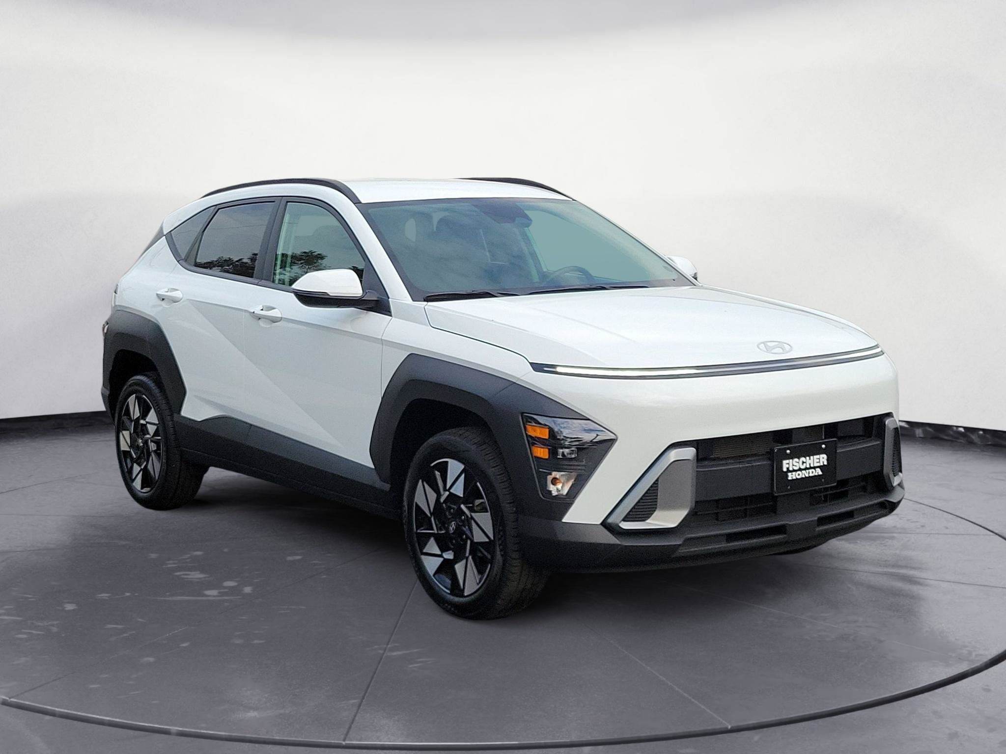 Used 2025 Hyundai Kona SEL AWD/4WD image 2