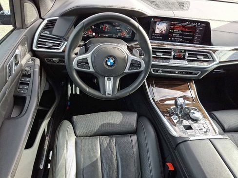 Used 2020 BMW X5 M50i w/ Executive Package image 12