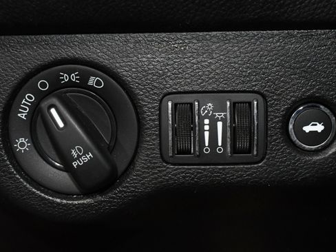 Used 2020 Dodge Challenger SXT image 43