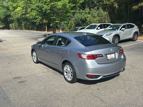 Used 2017 Acura ILX FWD image 7