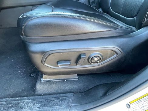 Used 2024 Jeep Grand Cherokee L Limited w/ Luxury Tech Group II image 10