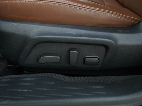 Used 2018 Subaru Outback 2.5i Touring AWD/4WD image 28