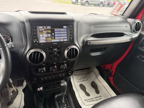 Used 2017 Jeep Wrangler Unlimited Sport AWD/4WD image 22