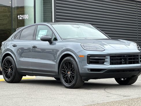 New 2026 Porsche Cayenne Coupe AWD/4WD image 10