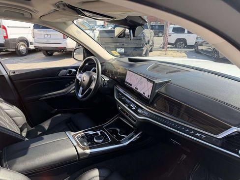 Used 2026 BMW X7 xDrive40i image 11