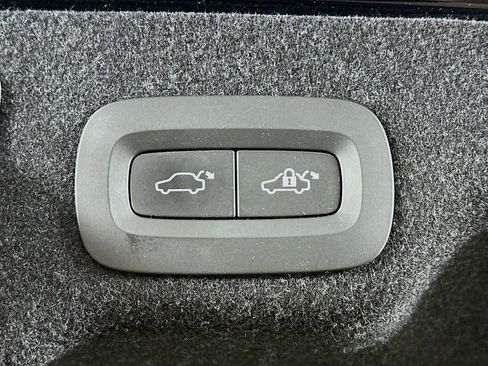 Used 2018 Volvo S90 T6 Inscription AWD/4WD image 31