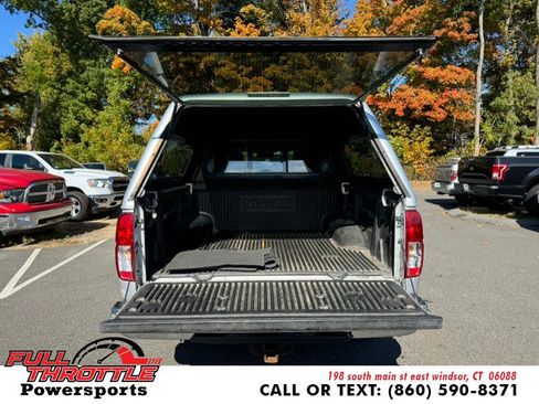 Used 2014 Nissan Frontier SV image 9