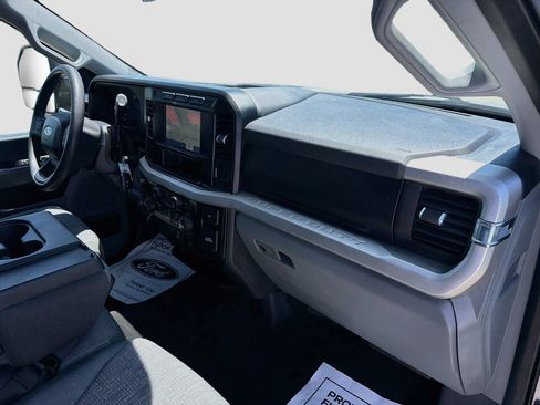 Used 2024 Ford F250 XLT AWD/4WD image 27