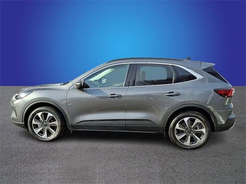 Used 2024 Ford Escape Platinum image 7