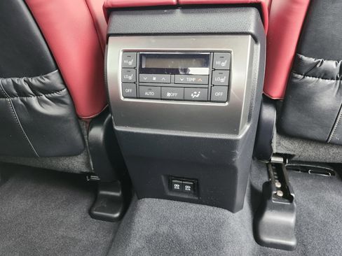 Used 2022 Lexus GX 460 Premium AWD/4WD image 29