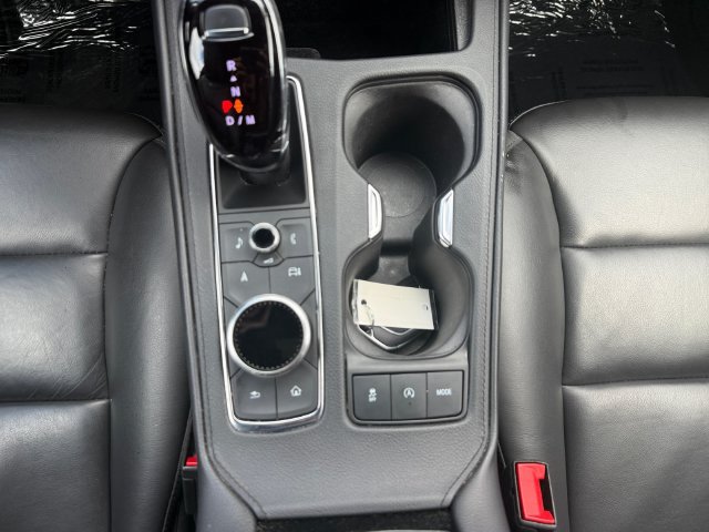 Used 2025 Cadillac XT4 Premium Luxury FWD image 11