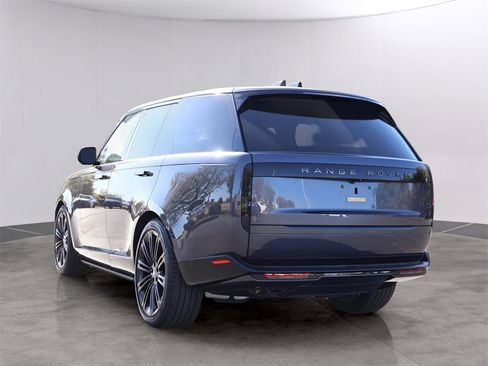 Certified 2025 Land Rover Range Rover SE image 7