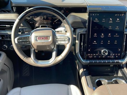 New 2026 GMC Yukon XL Elevation w/ Elevation Premium Package AWD/4WD image 16