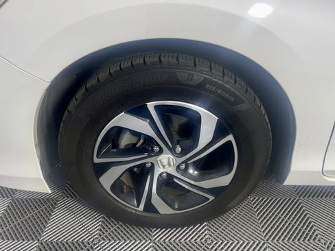 Used 2017 Honda Accord LX image 8