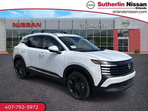 New 2025 Nissan Kicks SR image 1