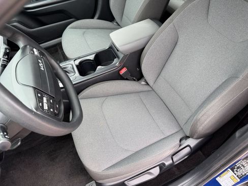 Used 2025 Kia K4 FWD image 38
