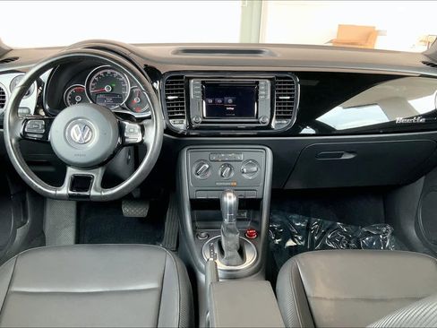 Used 2018 Volkswagen Beetle 2.0T S w/ Style & Comfort Package For S image 14