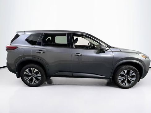 Used 2021 Nissan Rogue SV image 4